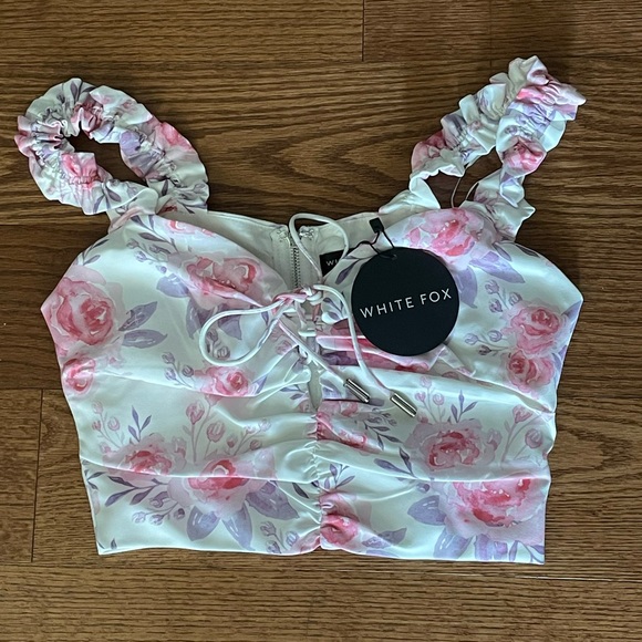 White Fox Boutique Tops - NWT white fox floral bustier top